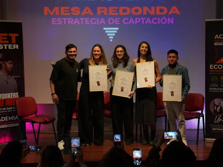 Certificaciones Top Master entregadas en vivo