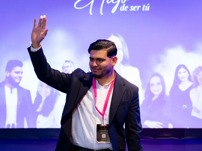 Engels Arce en escenario internacional